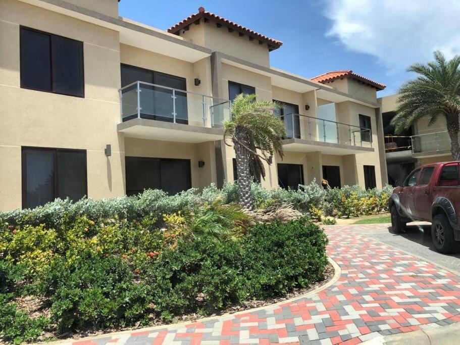 New! Cozy 1 Bedroom Condo- Gold Coast, Noord Aruba Palm Beach Exterior foto